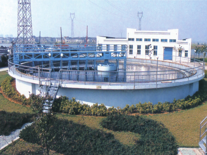 周邊傳動刮吸泥機